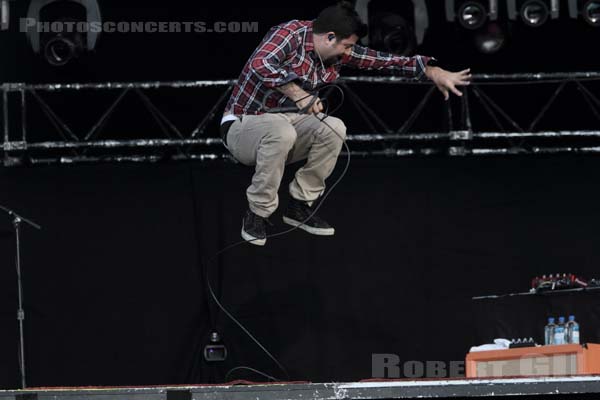 DEFTONES - 2011-08-28 - SAINT CLOUD - Domaine National - Grande Scene - Camillo Wong Moreno